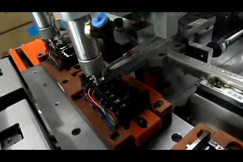 自動(dòng)鎖螺絲機(jī) 自動(dòng)鎖螺絲機(jī)